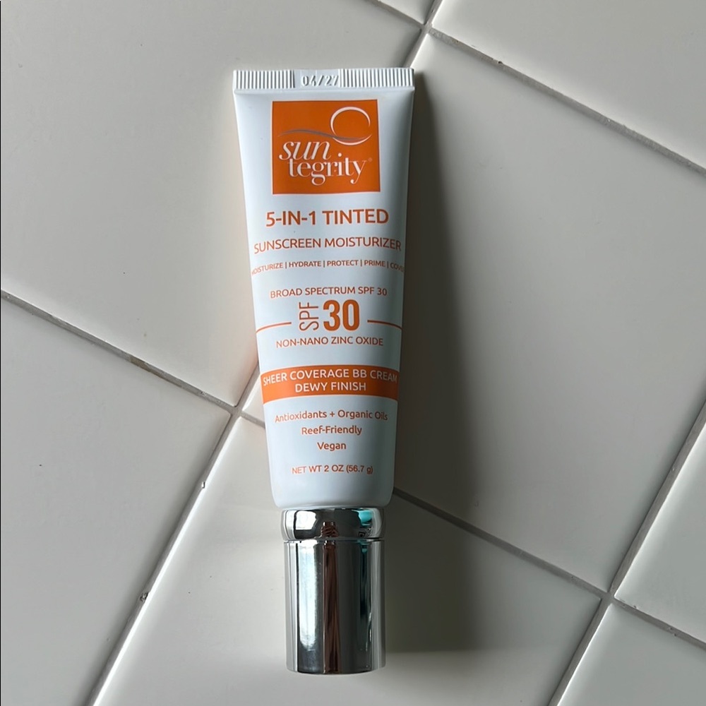 Suntegrity 5-in-1 Tinted Sunscreen Moisturizer